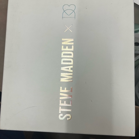 Gold block heel sequin - Picture 2 of 3